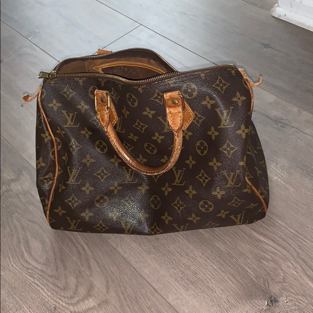 Authentic Louis Vuitton Speedy 30 Bag